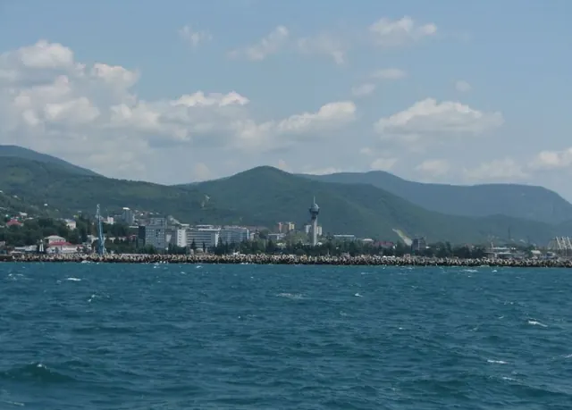 Туапсе: порт и приморская часть города